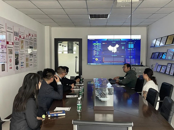 共謀未來(lái)！中國(guó)移動(dòng)（河南）副總經(jīng)理李頡蒞臨泰斯特進(jìn)行考察交流！